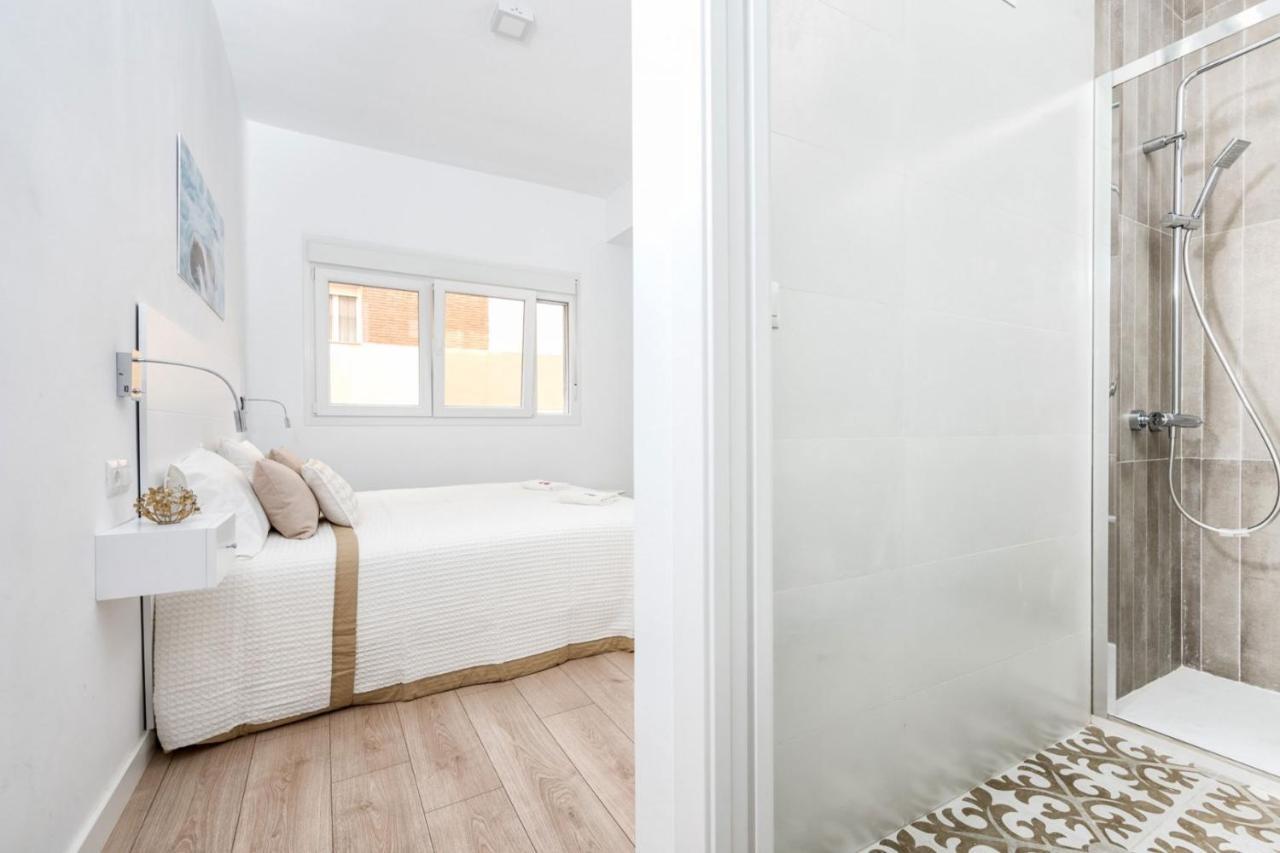 Pinzon Apartment In Malaga By Solaga Holiday Homes Luaran gambar